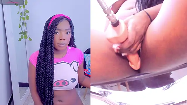 Snapshot of zoeethompson_cm chatting on 02-12-25, 07:13 zoeethompson cm online show from 02-12-25, 07:13