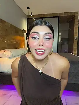 Snapshot of zui_lu chatting on 04-06-26, 01:36 zui lu online show from 04-06-26, 01:36