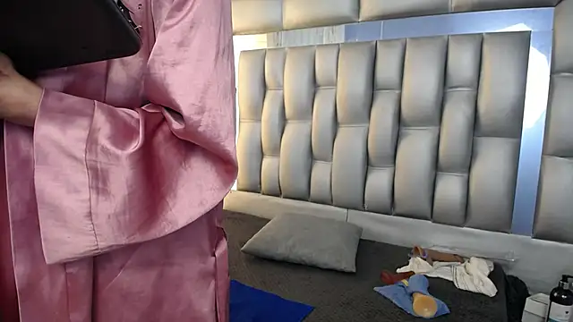 sophia ny online show from 03-05-25, 05:29