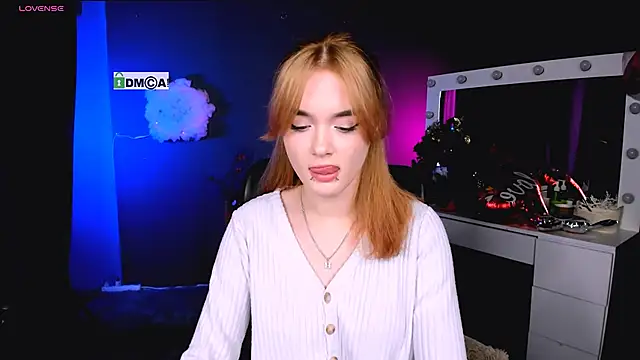 Snapshot of liana_kisses chatting on 02-17-25, 11:13 liana kisses online show from 02-17-25, 11:13