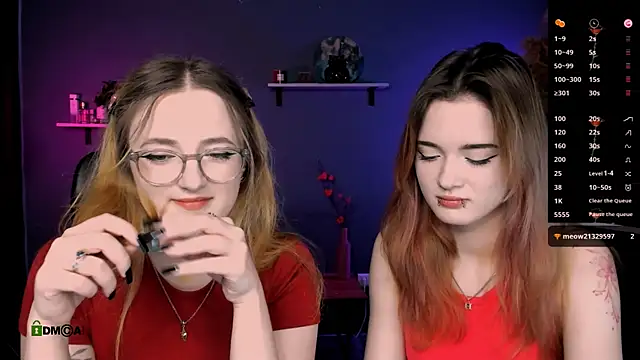 Snapshot of liana_kisses chatting on 10-15-25, 09:20 liana kisses online show from 10-15-25, 09:20