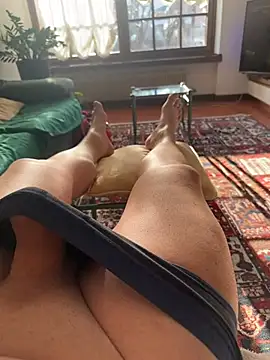 Snapshot of MatthewEmme chatting on 02-15-25, 02:44 MatthewEmme online show from 02-15-25, 02:44