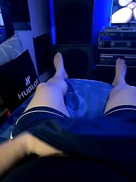 Snapshot of MatthewEmme chatting on 11-23-25, 12:21 MatthewEmme online show from 11-23-25, 12:21