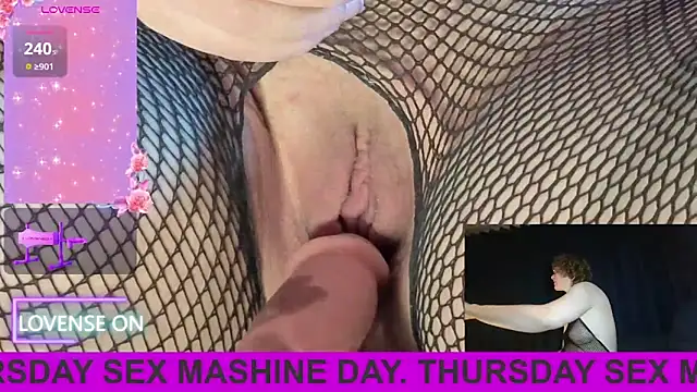 Snapshot of PernillaGirl chatting on 11-20-25, 07:24 PernillaGirl online show from 11-20-25, 07:24