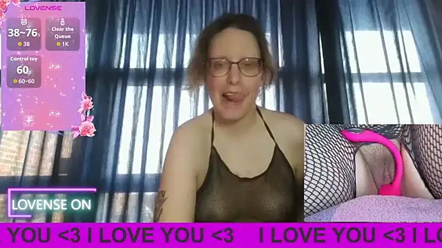 Snapshot of PernillaGirl chatting on 04-12-26, 04:23 PernillaGirl online show from 04-12-26, 04:23