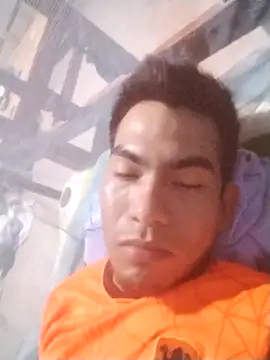 Snapshot of leyel00155 chatting on 09-10-25, 09:42 leyel00155 online show from 09-10-25, 09:42