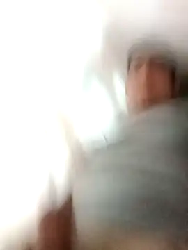 Snapshot of leyel00155 chatting on 11-18-25, 11:58 leyel00155 online show from 11-18-25, 11:58