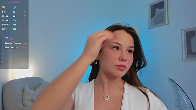 Snapshot of EmiliaDreams chatting on 02-13-25, 04:39 EmiliaDreams online show from 02-13-25, 04:39