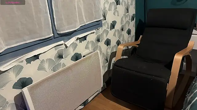 Nina blain online show from 09-16-25, 07:09