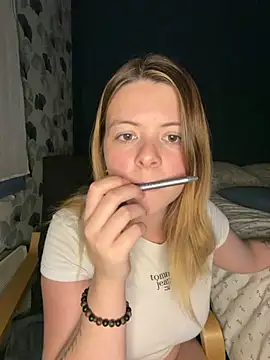 Nina blain online show from 11-27-25, 01:02