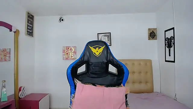 Snapshot of MadinsonCopper chatting on 01-18-25, 07:04 MadinsonCopper online show from 01-18-25, 07:04