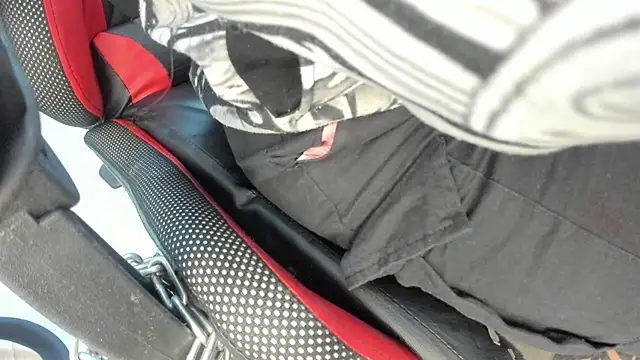 selene red  online show from 03-25-26, 12:27