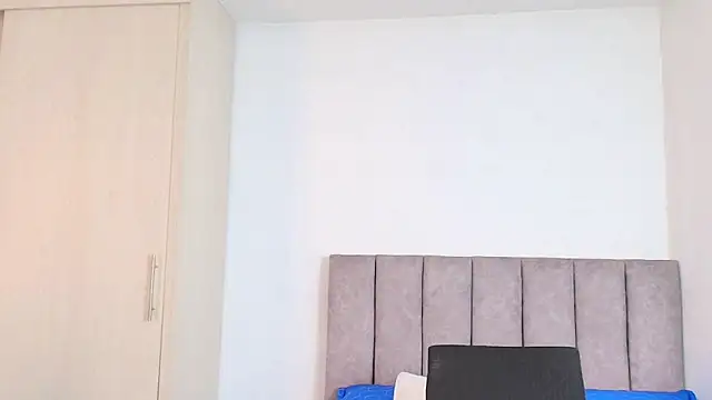 karina lewis  online show from 01-20-25, 03:04