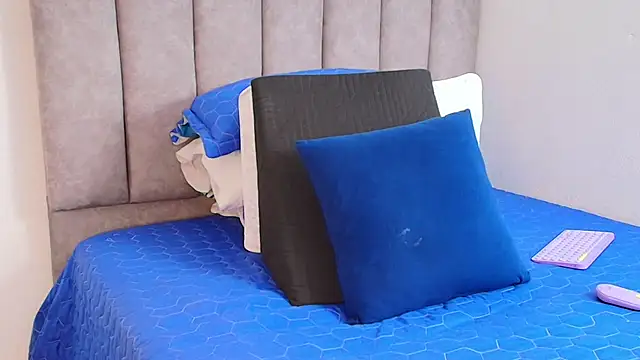 karina lewis  online show from 01-21-25, 06:22