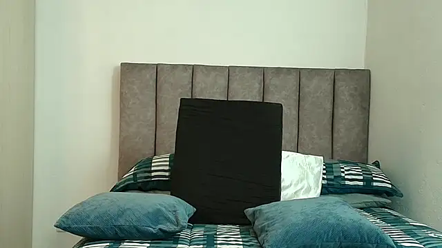 karina lewis  online show from 02-26-26, 04:22