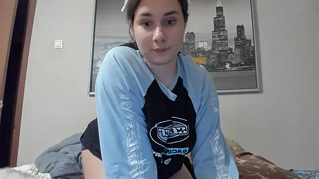 Snapshot of LunaWines chatting on 09-14-25, 07:02 LunaWines online show from 09-14-25, 07:02