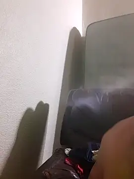 Snapshot of theDemente18 chatting on 11-21-25, 10:36 theDemente18 online show from 11-21-25, 10:36