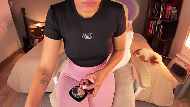 Roussmariehenao online show from 09-25-25, 09:57