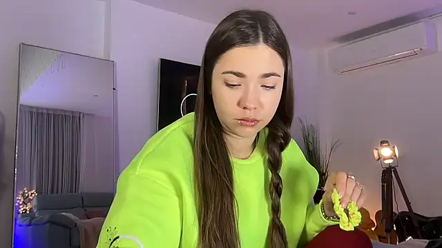 Mika Miller online show from 02-03-26, 08:14