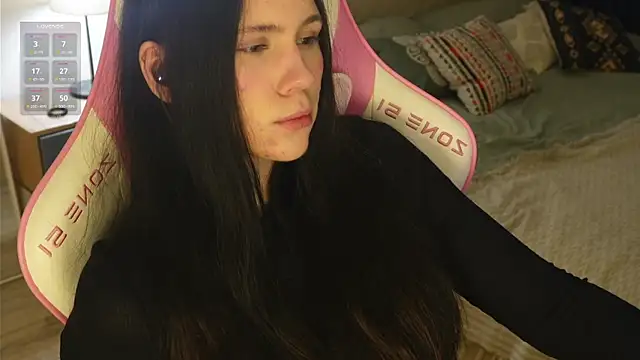 Snapshot of jennetdoll chatting on 02-19-25, 03:27 jennetdoll online show from 02-19-25, 03:27