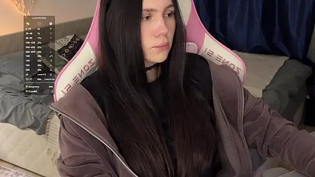 Snapshot of jennetdoll chatting on 03-08-25, 09:18 jennetdoll online show from 03-08-25, 09:18