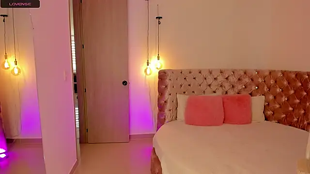 Snapshot of madisson_davon chatting on 02-07-26, 09:51 madisson davon online show from 02-07-26, 09:51