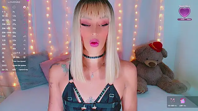 Snapshot of AlanaBekeer chatting on 10-04-25, 09:35 AlanaBekeer online show from 10-04-25, 09:35