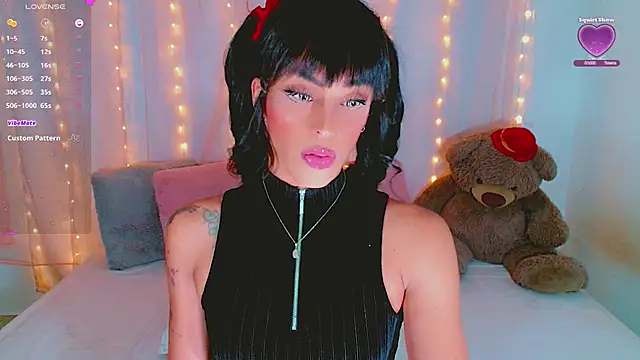 Snapshot of AlanaBekeer chatting on 10-14-25, 10:43 AlanaBekeer online show from 10-14-25, 10:43