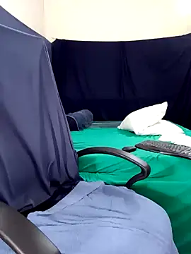 Midnight Blossom online show from 02-18-25, 12:37