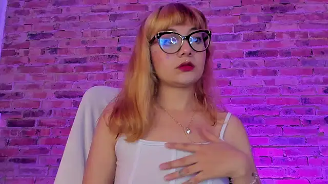 Snapshot of Sweet_Namii chatting on 01-25-25, 02:37 Sweet Namii online show from 01-25-25, 02:37