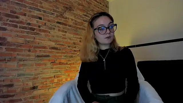 Snapshot of Sweet_Namii chatting on 03-02-25, 02:51 Sweet Namii online show from 03-02-25, 02:51