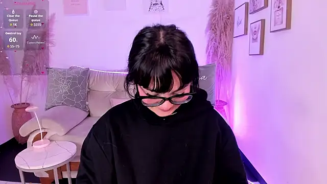 Snapshot of Sweet_Namii chatting on 09-27-25, 07:30 Sweet Namii online show from 09-27-25, 07:30