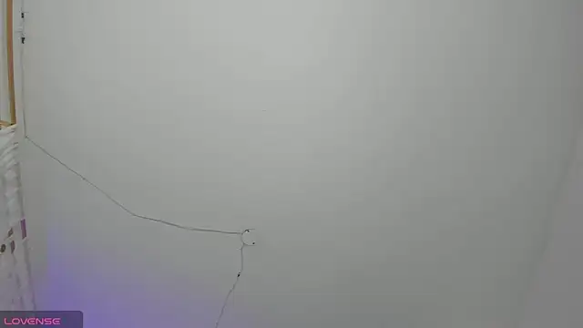 Snapshot of Scarlett_811 chatting on 04-16-26, 05:25 Scarlett 811 online show from 04-16-26, 05:25