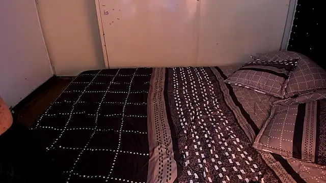 valerie luxe  online show from 01-11-26, 06:29