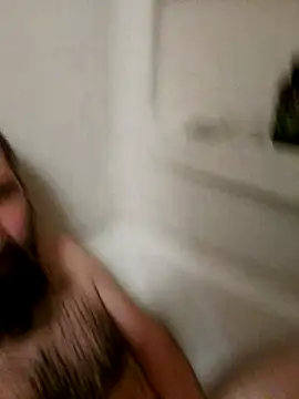 Snapshot of hungandnerdy420 chatting on 10-14-25, 06:58 hungandnerdy420 online show from 10-14-25, 06:58