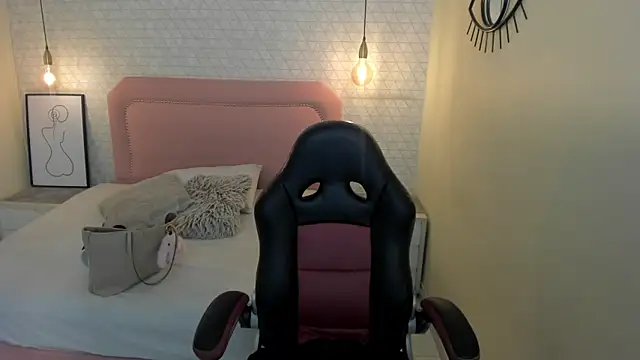 Kittytimberlake online show from 02-12-26, 12:44