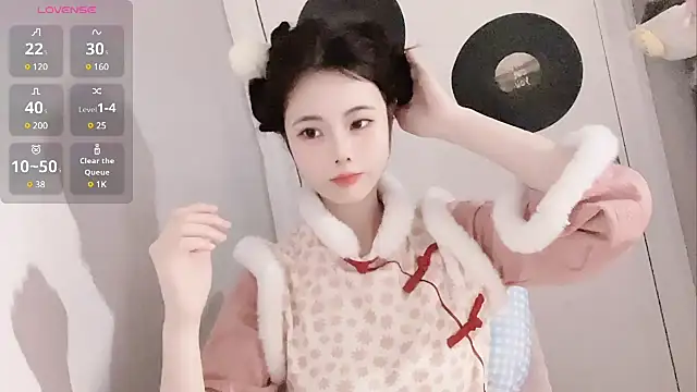 Qedgjwyz1 online show from 02-04-25, 12:29