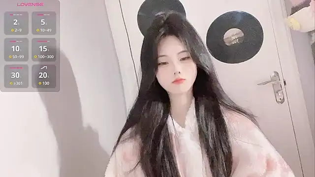 Qedgjwyz1 online show from 02-10-25, 07:26