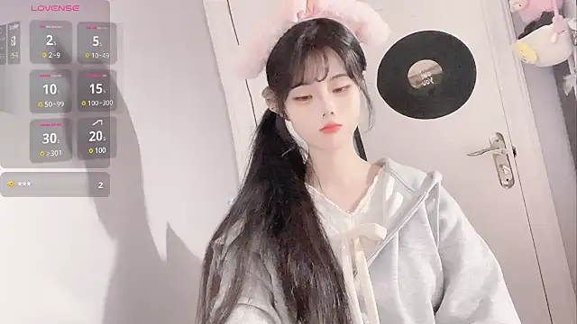 Qedgjwyz1 online show from 03-10-25, 03:34