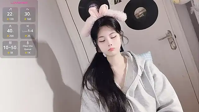 Qedgjwyz1 online show from 03-15-25, 02:01