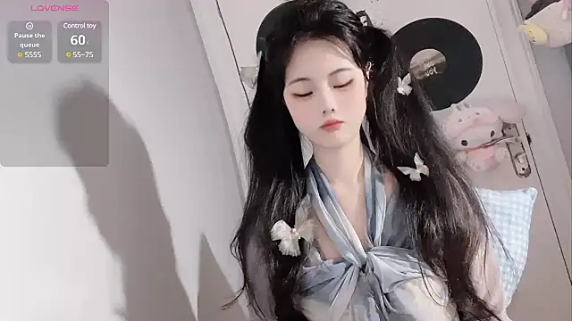 Qedgjwyz1 online show from 03-20-25, 12:30