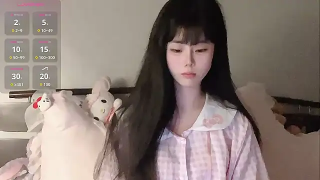 Qedgjwyz1 online show from 04-12-26, 09:31