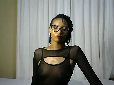 Snapshot of StarBarbiee chatting on 10-21-25, 07:03 StarBarbiee online show from 10-21-25, 07:03