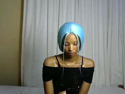 Snapshot of StarBarbiee chatting on 10-26-25, 12:44 StarBarbiee online show from 10-26-25, 12:44