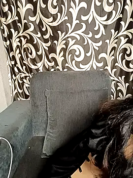Snapshot of REVA_DARLING chatting on 04-28-26, 03:39 REVA DARLING online show from 04-28-26, 03:39