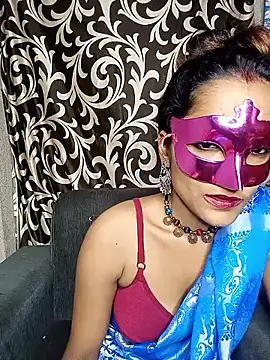 Snapshot of REVA_DARLING chatting on 05-01-26, 06:18 REVA DARLING online show from 05-01-26, 06:18