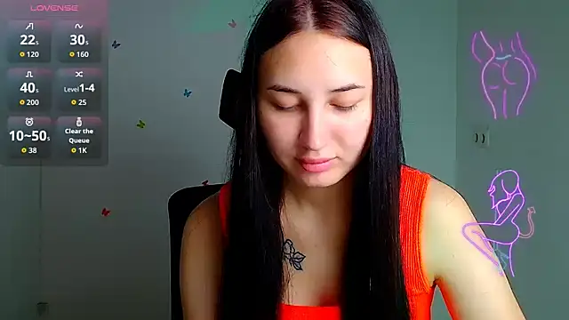 Jennifer Blum online show from 09-24-25, 05:22