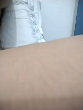 kBossgirls online show from 12-21-25, 07:10