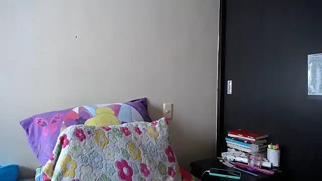 Snapshot of KAROLCANDY chatting on 04-11-26, 12:42 KAROLCANDY online show from 04-11-26, 12:42