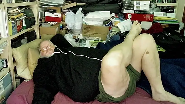 hadeszeuss2 online show from 12-22-24, 05:32